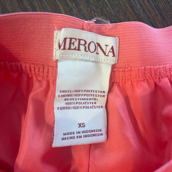 Spring skirt - Picture 2 of 2